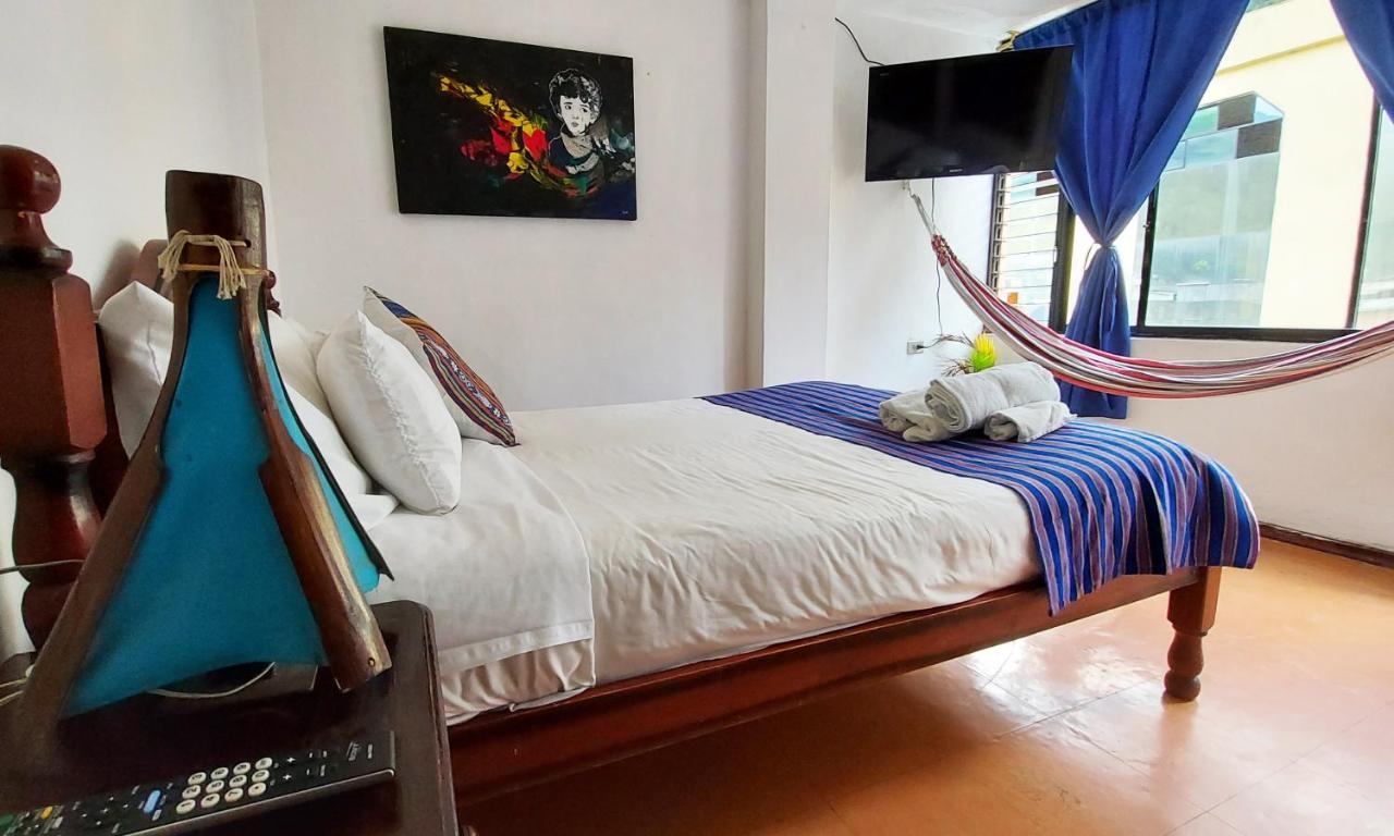 Erupcion Art Hotel & Hostel Banos  Ngoại thất bức ảnh