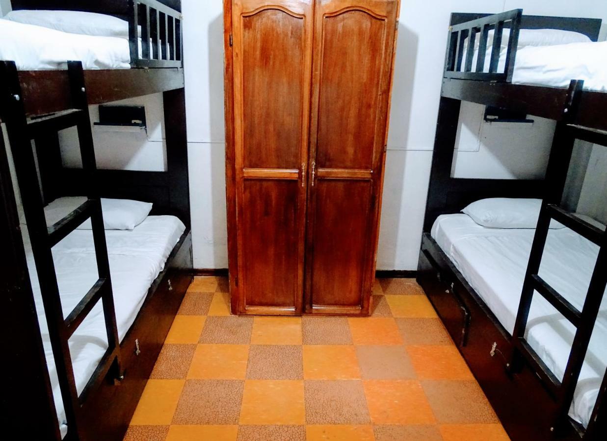 Erupcion Art Hotel & Hostel Banos  Ngoại thất bức ảnh
