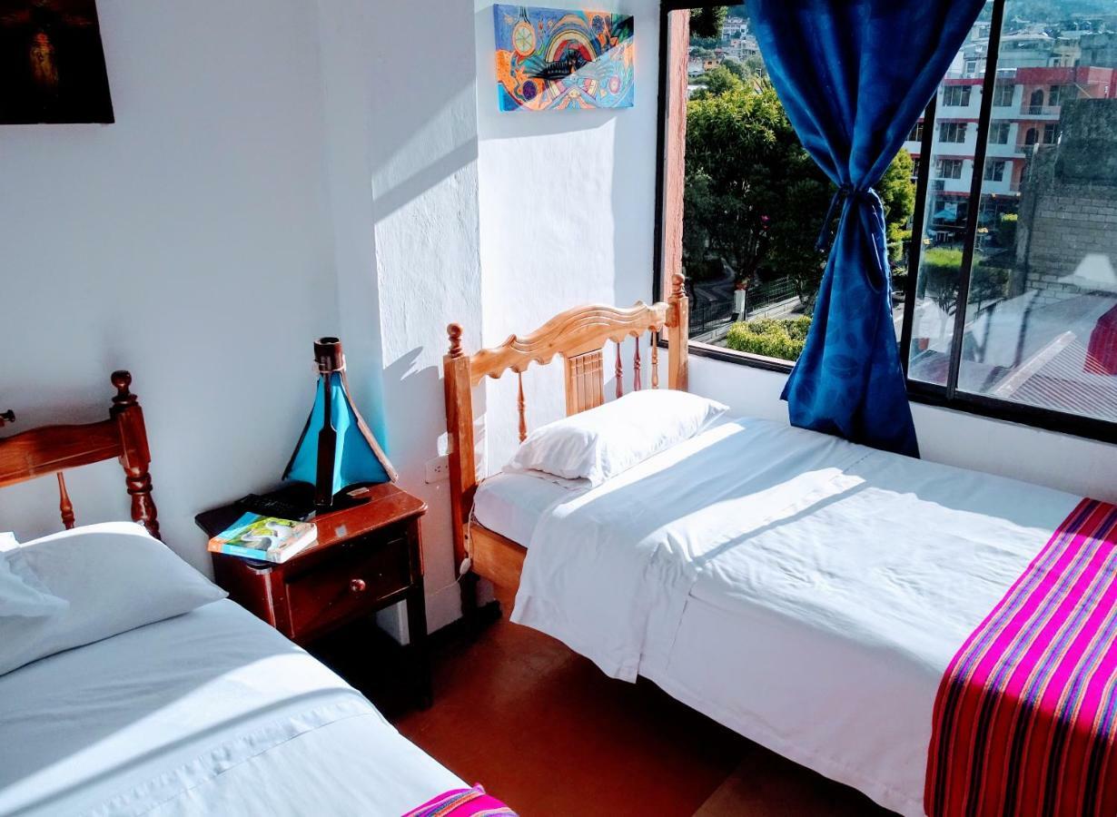 Erupcion Art Hotel & Hostel Banos  Ngoại thất bức ảnh
